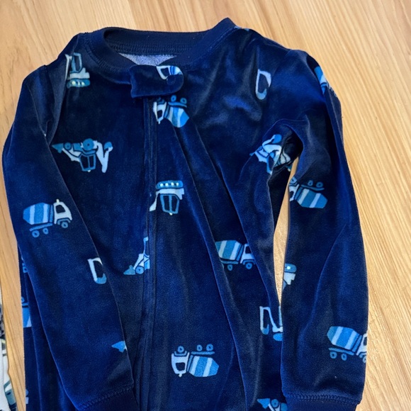 Carter's footed PJs construction theme - Picture 3 of 6